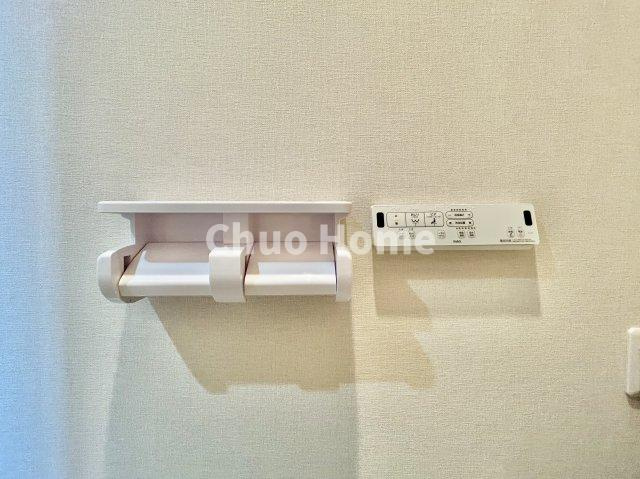 アーバンヒルズ北綾瀬第2の内装|【ウォシュレット】清潔に使いたいお手洗いには最適な設備です。もちろんウォームレットも標準装備です。