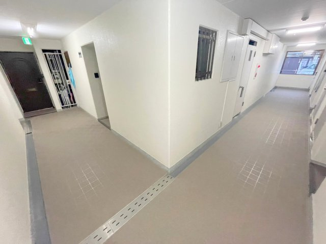 ビギンハイツA棟のロビー