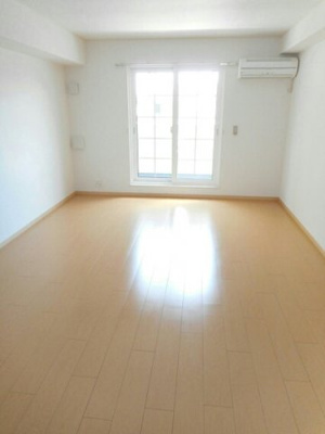 【居間・リビング】 | サン・セレーノ | リビングです