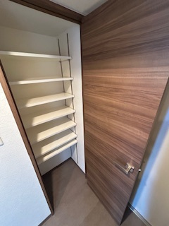 ワールドアイ江坂アルバの収納|大きなスペースがあり、収納には困りません