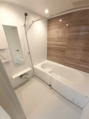 【浴室】 | リブリオポラ　Ａ | 日々の疲れを癒すお風呂付です