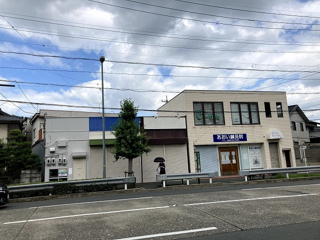 向山大池町18-12貸店舗群