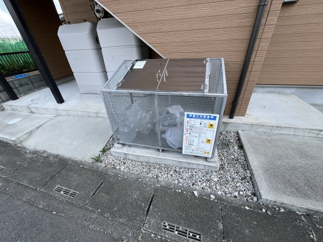 モン・ブランのその他共用部分|敷地内ゴミ置き場あります