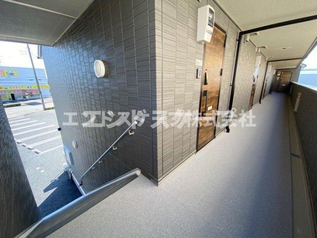 スピネルのロビー|高崎、前橋エリアのお部屋探しはエンドスケープまで！お客様の理想お聞かせ下さい♪
