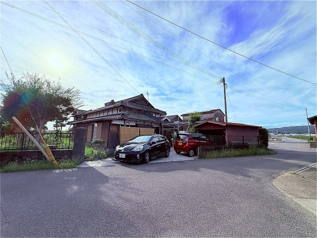 八女市平田土地の前面道路含む現地写真