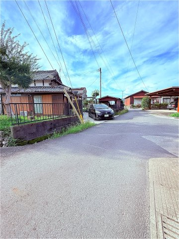 八女市平田土地の前面道路含む現地写真