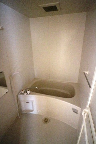 スプリングコート香久山の浴室