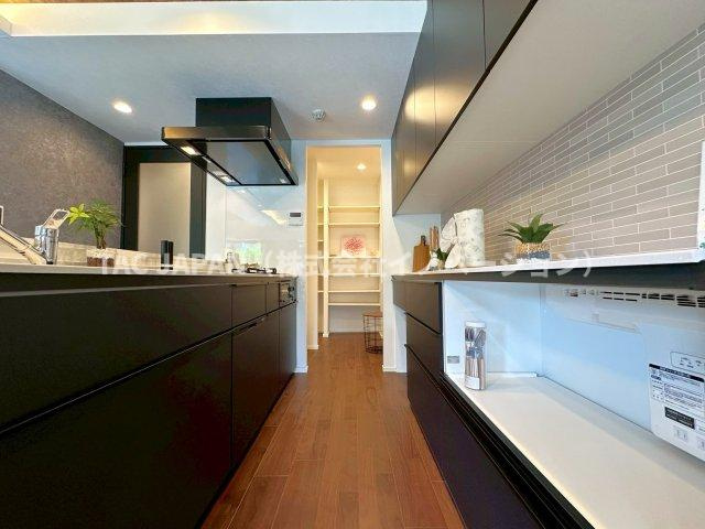 エンゼル鳩ケ谷南弐番館のキッチン|【お気軽にお問合せください】
お電話をいただければお問合せ当日での内覧も可能です。
03-5918-8689