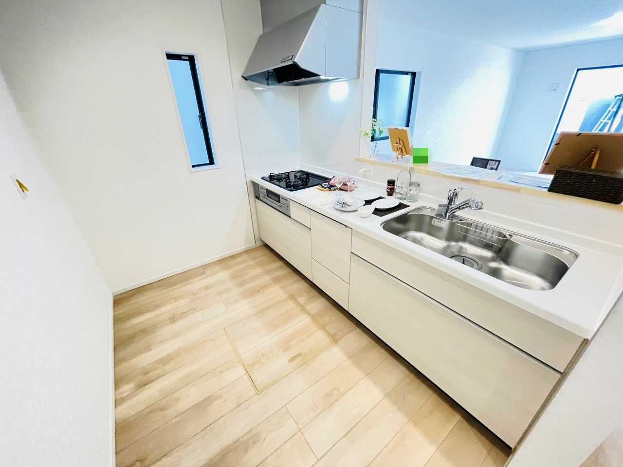 豊田市市木町第4　新築分譲住宅　全2棟　1号棟のキッチン|広いシステムキッチンでお子様と一緒にお料理もできます。