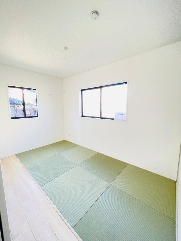 豊田市市木町第4　新築分譲住宅　全2棟　1号棟の和室|LDKの横にある和室はお子様の遊び場やお昼寝などにも使えます。