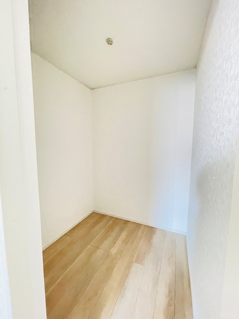 豊田市市木町第4　新築分譲住宅　全2棟　1号棟の収納|居室にはウォークインクローゼットを完備。家族の衣類がスッキリ片付きます♪