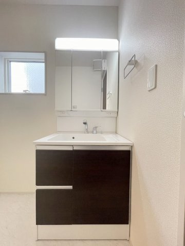 三郷市幸房　新築戸建　全1棟の独立洗面台|同施工会社の参考写真になります。