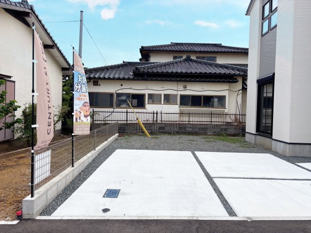 よかタウン／南区八分字町５期／１号棟の駐車場