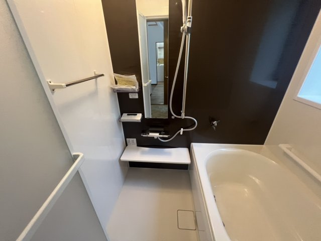 清滝中町中古戸建の浴室|お風呂です