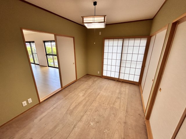 【和室】 | ＼大空間の６LDK！建坪49坪の広々中古住宅／