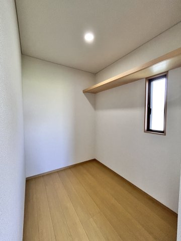 【収納】 | ＼大空間の６LDK！建坪49坪の広々中古住宅／