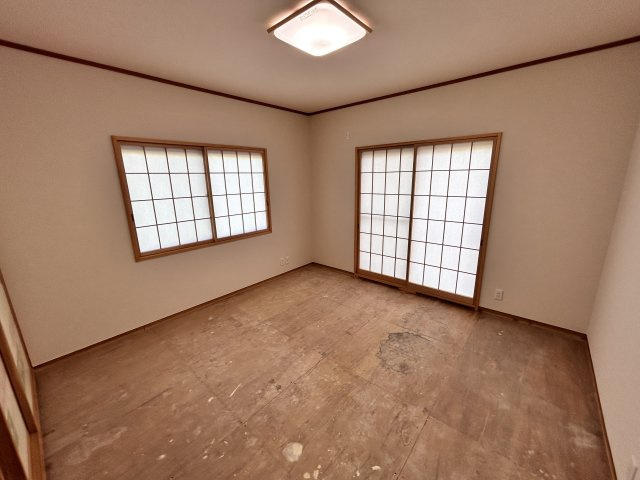 【和室】 | ＼大空間の６LDK！建坪49坪の広々中古住宅／