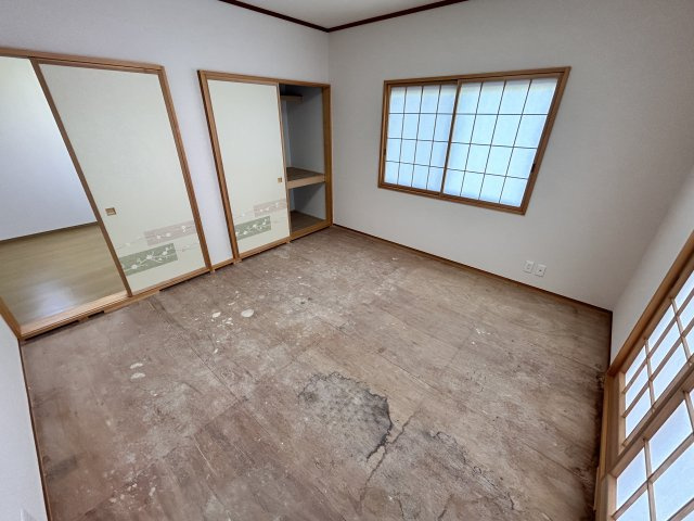 【和室】 | ＼大空間の６LDK！建坪49坪の広々中古住宅／