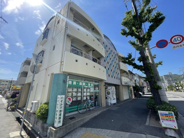 ハイグレード甲南の外観