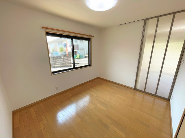 【洋室】 | 鈴鹿市南玉垣町　平屋