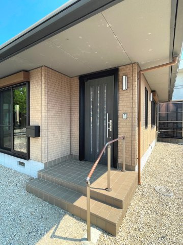 【玄関】 | 鈴鹿市南玉垣町　平屋