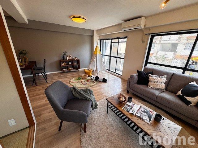 ラジュニール春日丘の居間・リビング|ゆったり過ごせる居間です