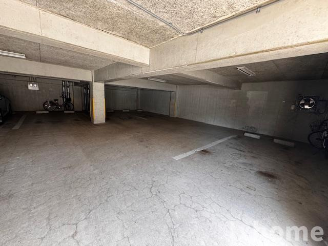 ラジュニール春日丘の駐車場|駐車スペースもあります