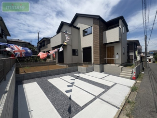 【外観】 | 販売現地
現代的なフォルムが印象的な、スタイリッシュな外観デザイン♪