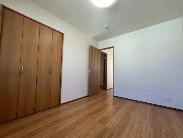 新築住宅　帯広市西15条南32丁目　A棟の洋室