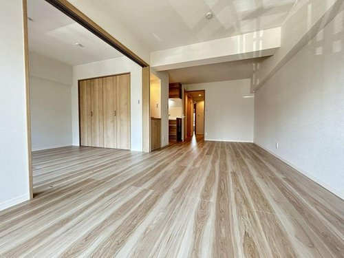 ベルヴェデールイトーピア武庫川の居間・リビング