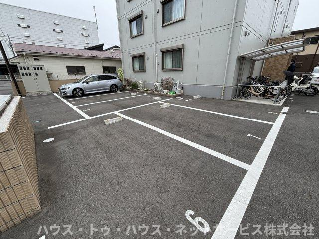 スカイタウンＲの駐車場