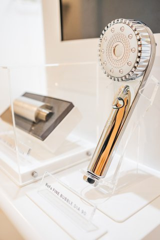 ＼新築モデルハウス／　好評販売中！　御殿場市大坂１期　全１邸の発電・温水設備|家中まるごとウルトラファインバブル～Refa SUIGEN～搭載です！
