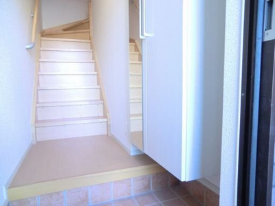 【玄関】 | オアシス上ノ茶屋 | 毎日通る玄関はこちらです