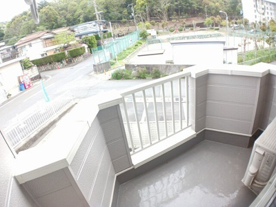 【バルコニー】 | ブルーマウンテンⅢ | 広々としたバルコニーです