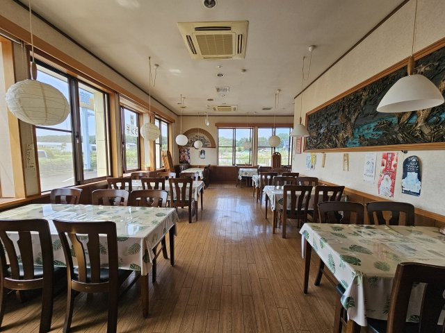 久下田店舗の内装