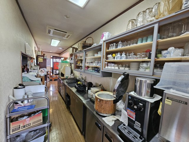 久下田店舗の内装