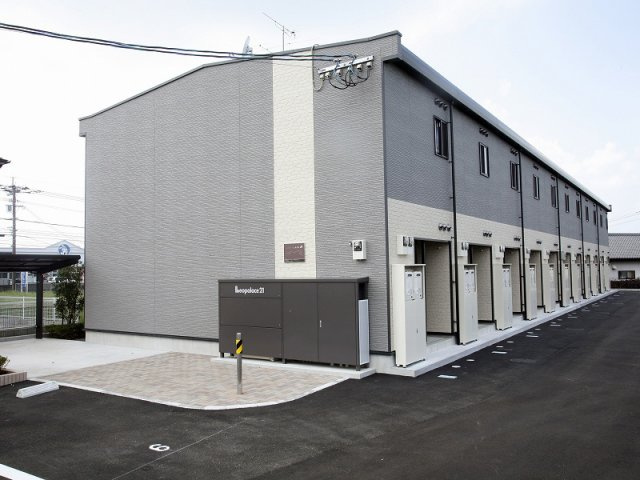 レオパレスパルミエの外観