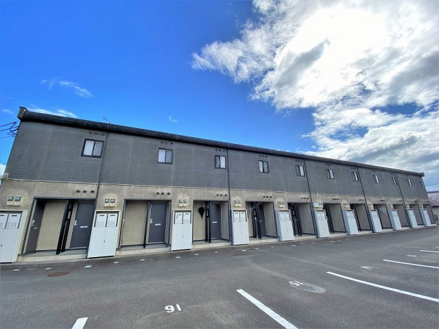 レオパレスパルミエの外観