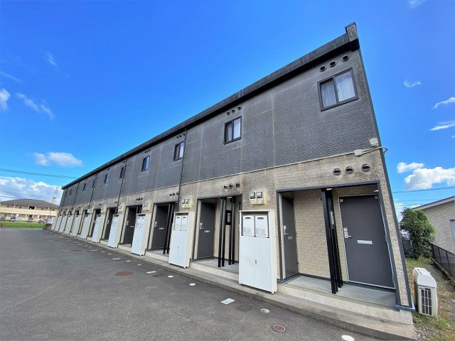 レオパレスパルミエの外観