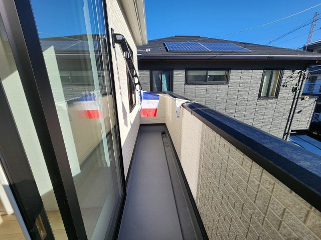 小牧市小牧1丁目　新築戸建　3号棟のバルコニー|開放的で明るい空間を演出してくれるバルコニーです