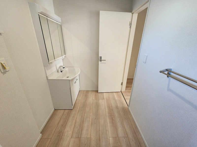 小牧市小牧1丁目　新築戸建　3号棟の洗面所|忙しい朝には欠かせない洗面所です