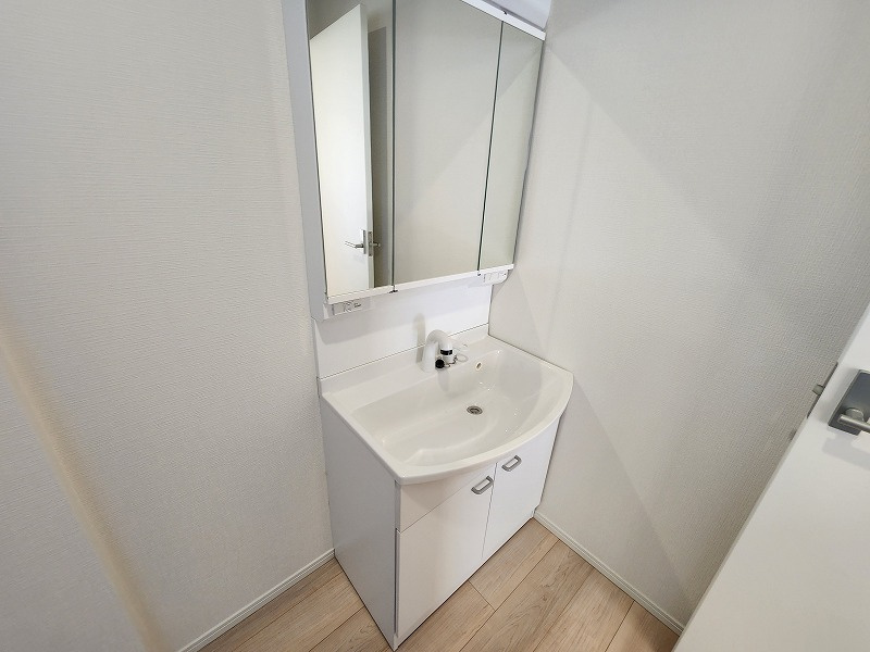 小牧市小牧1丁目　新築戸建　3号棟の独立洗面台|朝の身支度には欠かせない独立洗面化粧台