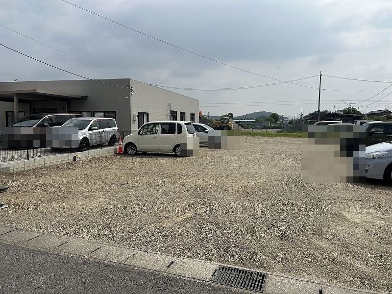 エール21松本の駐車場