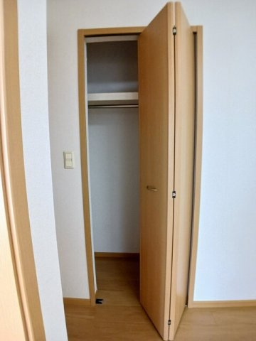 ラミアカ－メラ　ドゥエの収納