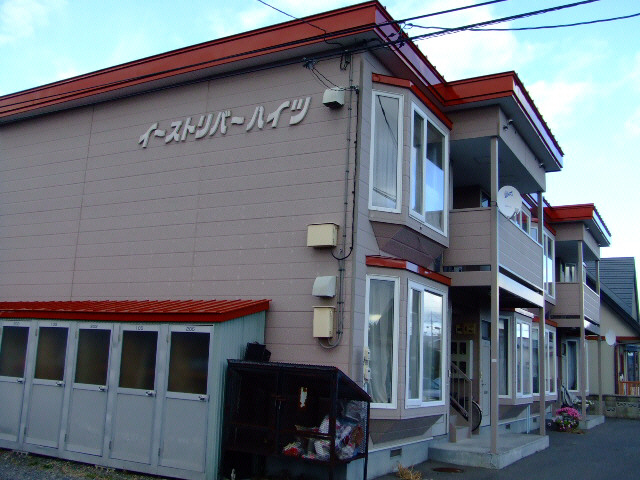 イーストリバーハイツの外観