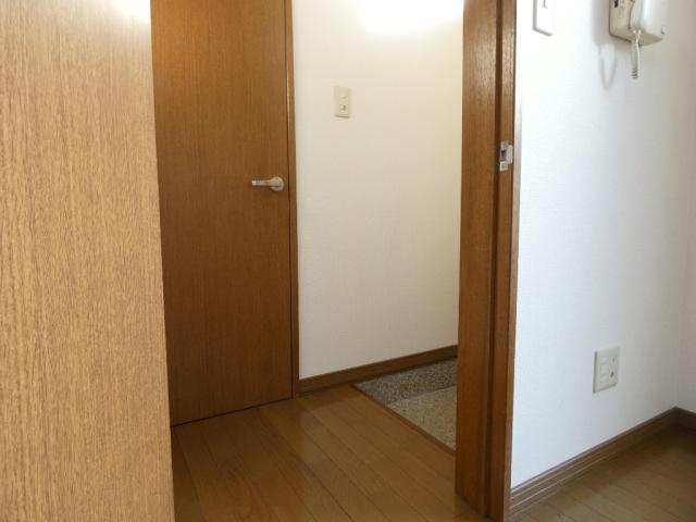 ベネッセⅣの玄関