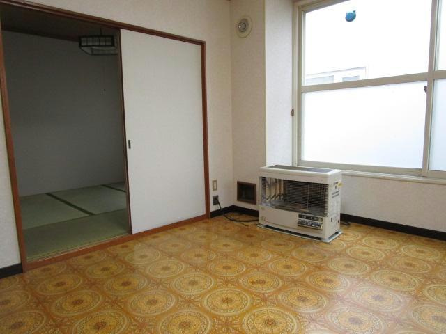 コーポ荒井の居間・リビング