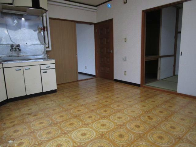 コーポ荒井の居間・リビング