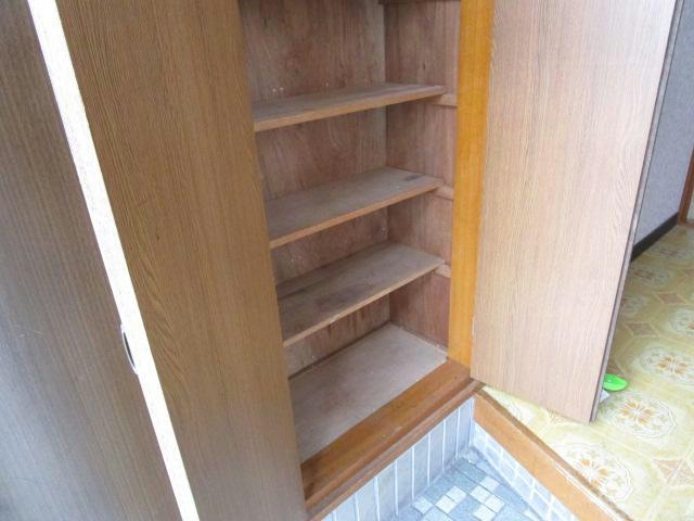 コーポ荒井の玄関