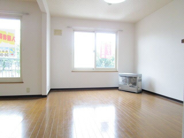 コーポニュータウンⅡの居間・リビング